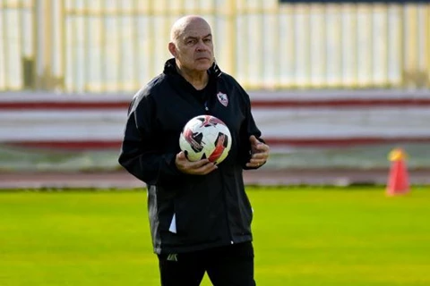 مصدر ليلا كورة: جروس قاد مرانه الأخير في الزمالك وحرص على توديع اللاعبين